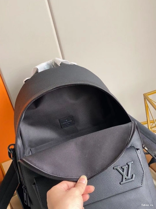 LOUIS VUITTON BACKPACK 0716